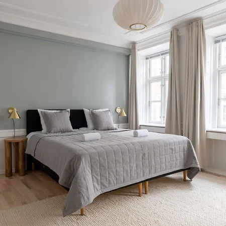 Spacious Tivoli Gardens W 3 Bedrooms Copenhague