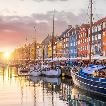 Spacious Tivoli Gardens W 3 Bedrooms Appartement