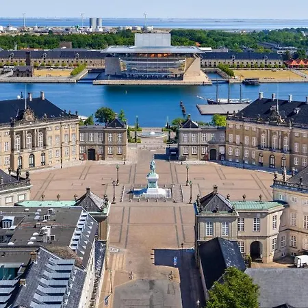 Spacious Tivoli Gardens W 3 Bedrooms Copenhagen