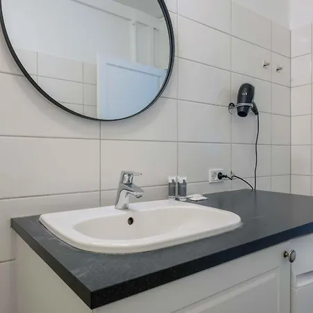 Spacious Tivoli Gardens W 3 Bedrooms *