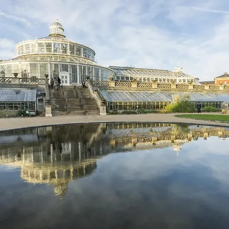 Spacious Tivoli Gardens W 3 Bedrooms *