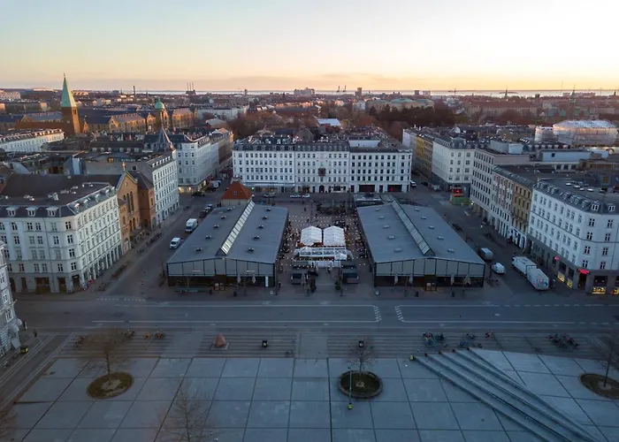 Spacious Tivoli Gardens W 3 Bedrooms Appartement Kopenhagen