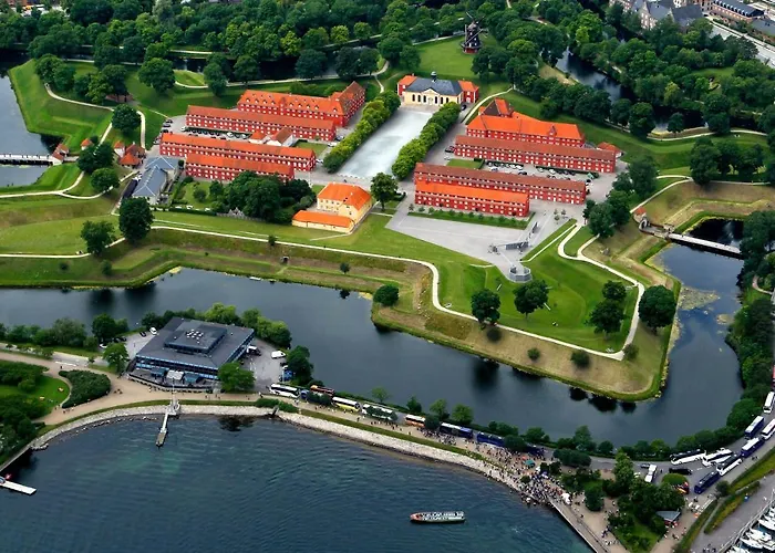 Spacious Tivoli Gardens W 3 Bedrooms Appartement Kopenhagen