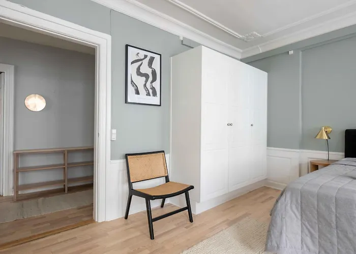 Spacious Tivoli Gardens W 3 Bedrooms